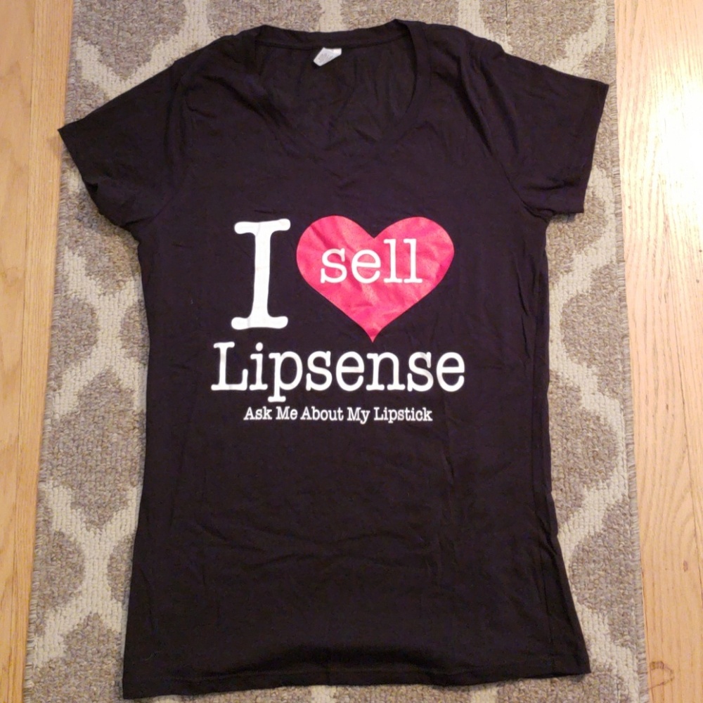 Lipsense tee